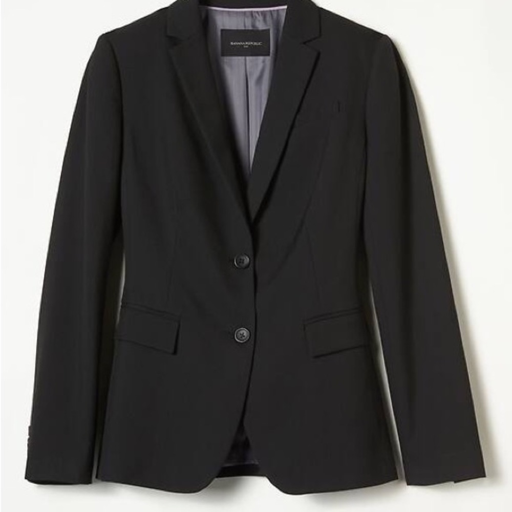 Banana Republic Washable Long and Lean Black Two-Button Blazer, Size 4 NWT
